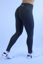 Elevate High-Rise Legging